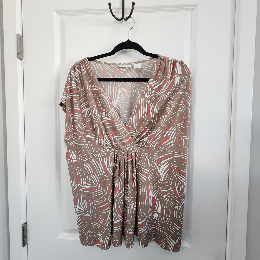 5/$30 Worthington Beige and White Patterned Top